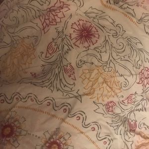 Utrban Outfitters Plum and Bow Full Size Comforter